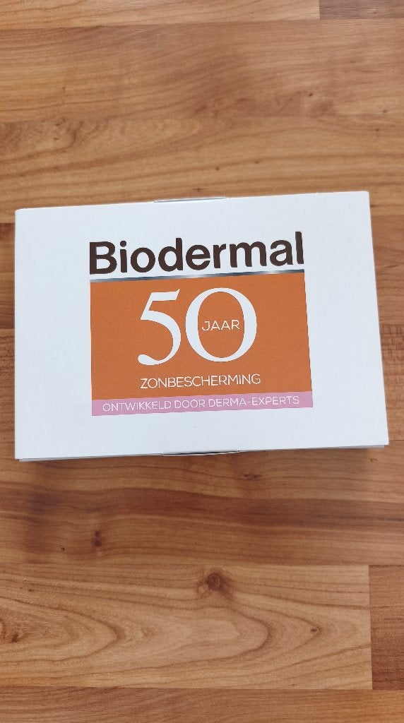 Biodermal 50 Jaar Zonbescherming - Nieuw in ongeopende doos, Ophalen of Verzenden, Nieuw, Gehele gezicht, Verzorging