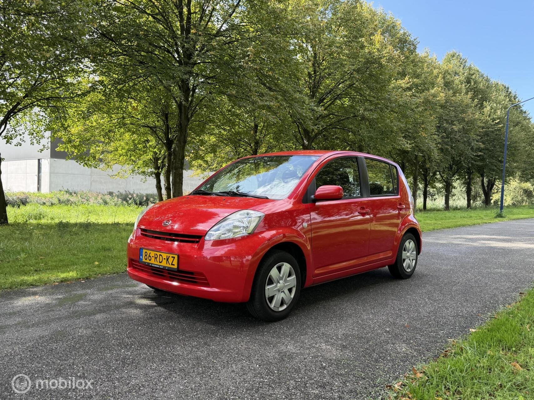 Daihatsu Sirion 2 1.3-16V Comfort*VOL AUTOMAAT*AIRCO*ELEKT.R, Auto's, Stof, Zwart, 4 cilinders, Bedrijf