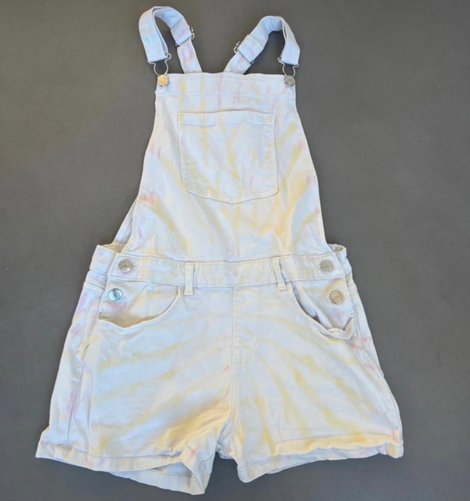 Primark korte tuinbroek maat 158 met kleine vlekjes, Kinderen en Baby's, Kinderkleding | Maat 158, Ophalen of Verzenden, Gebruikt