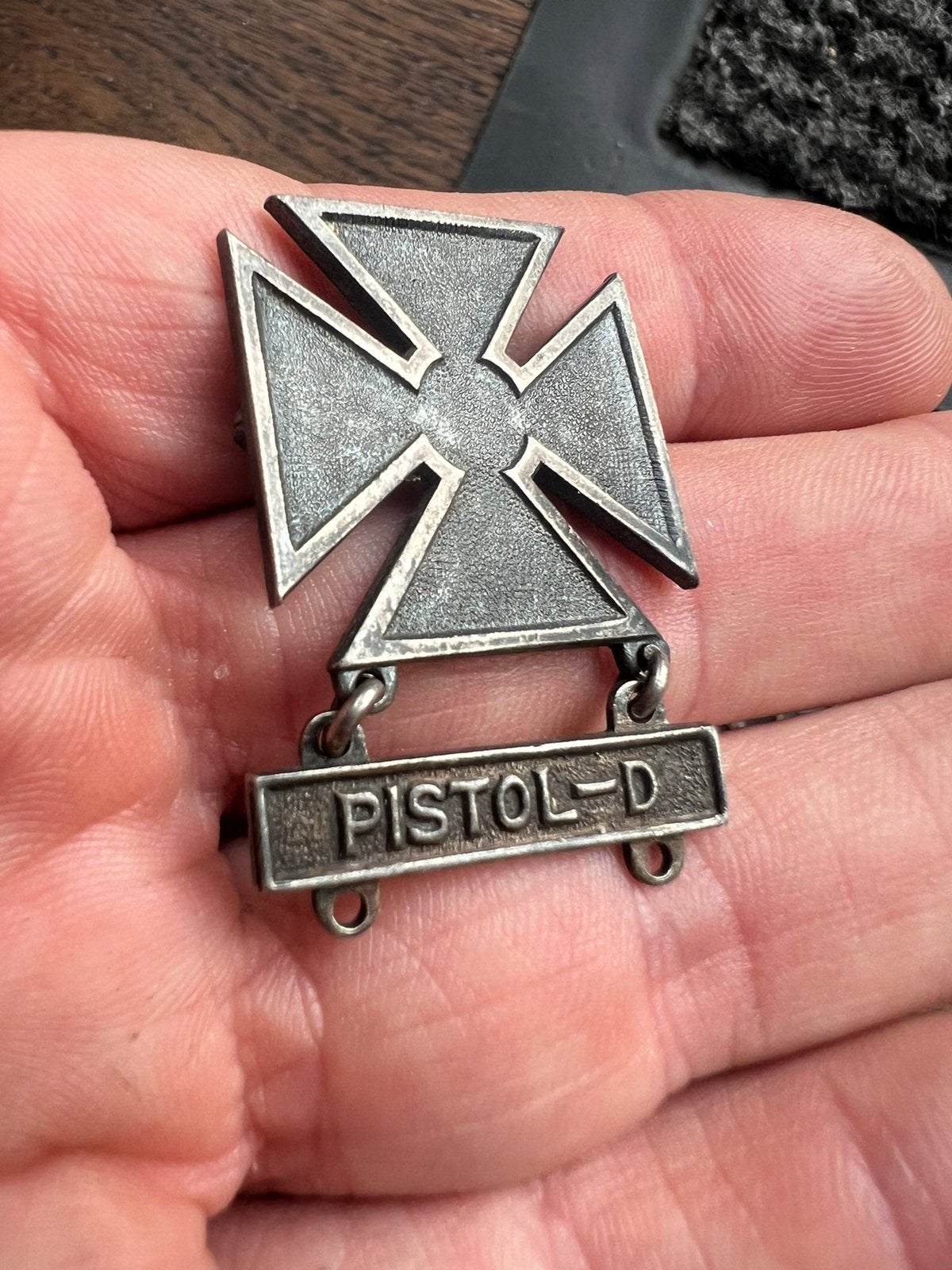 WO2 Amerikaans STERLING Marksman Badge Pistol Dismounted, Amerika, Verzenden, Embleem of Badge