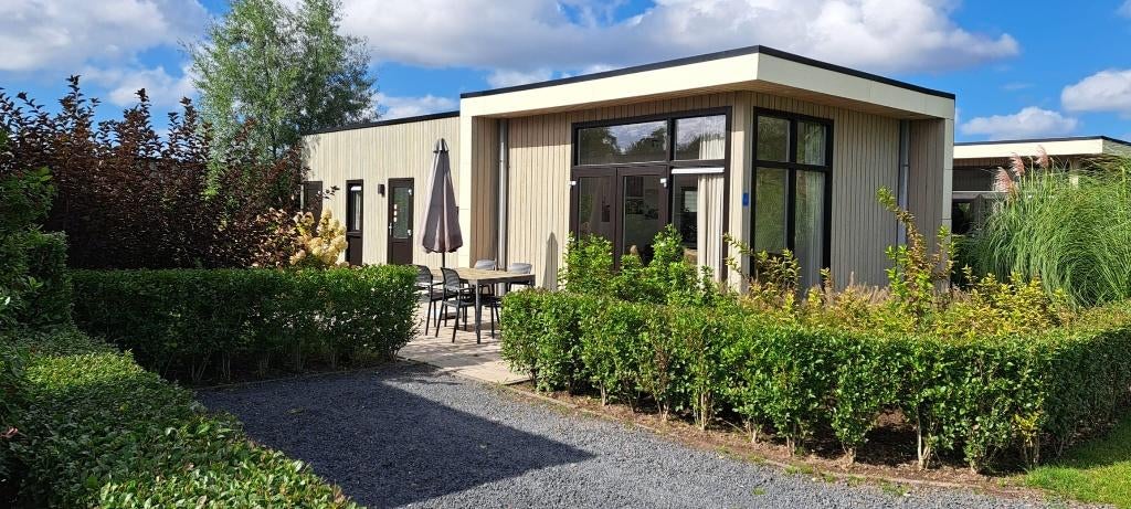 Moderne vakantiewoning met eigen grond Nijkerk, Recreatiepark, Gelderland en Veluwe, Chalet, Bungalow of Caravan, Aan meer of rivier