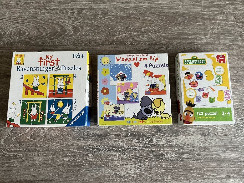 Eerste puzzels Woezel en Pip en Sesamstraat, Ophalen of Verzenden, 10 tot 50 stukjes, Zo goed als nieuw, 2 tot 4 jaar