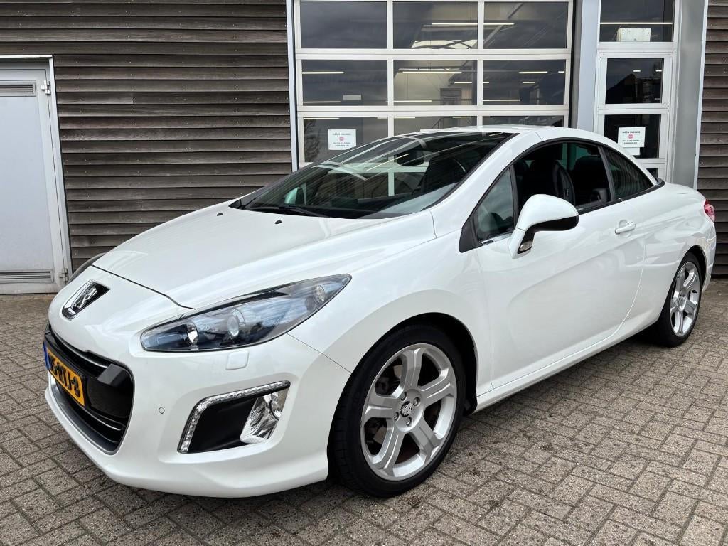 Peugeot 308 1.6 THP CC 2011 Wit parelmoer + zwarte koplampen, Auto's, 1490 kg, Zwart, Cabriolet, 4 stoelen