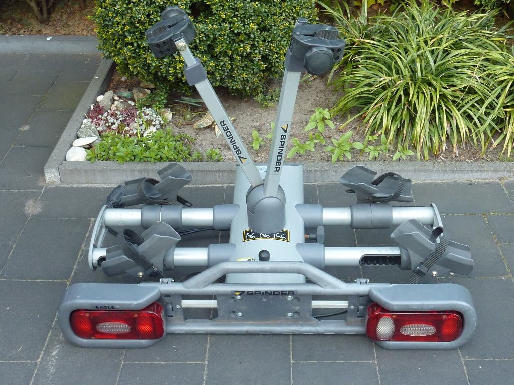 Fietsendrager Spinder eagle voor 2 elektrische fietsen, Auto diversen, Fietsendragers, Gebruikt, Trekhaakdrager, 2 fietsen, Brede banden