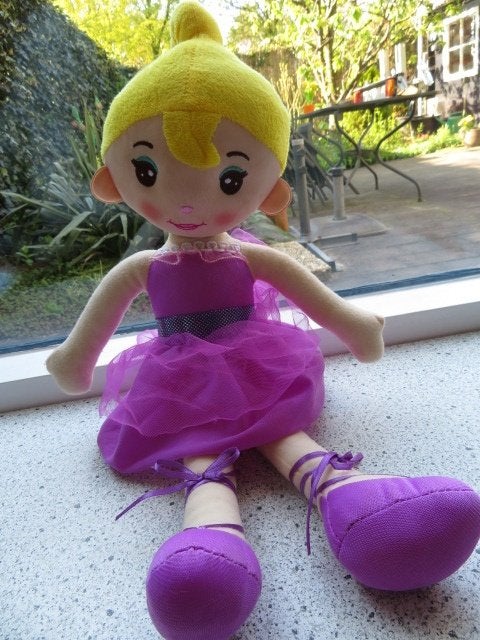 Pop ballerina in paarse jurk en balletschoenen van Zeeman, Ophalen of Verzenden, Zo goed als nieuw, Overige typen