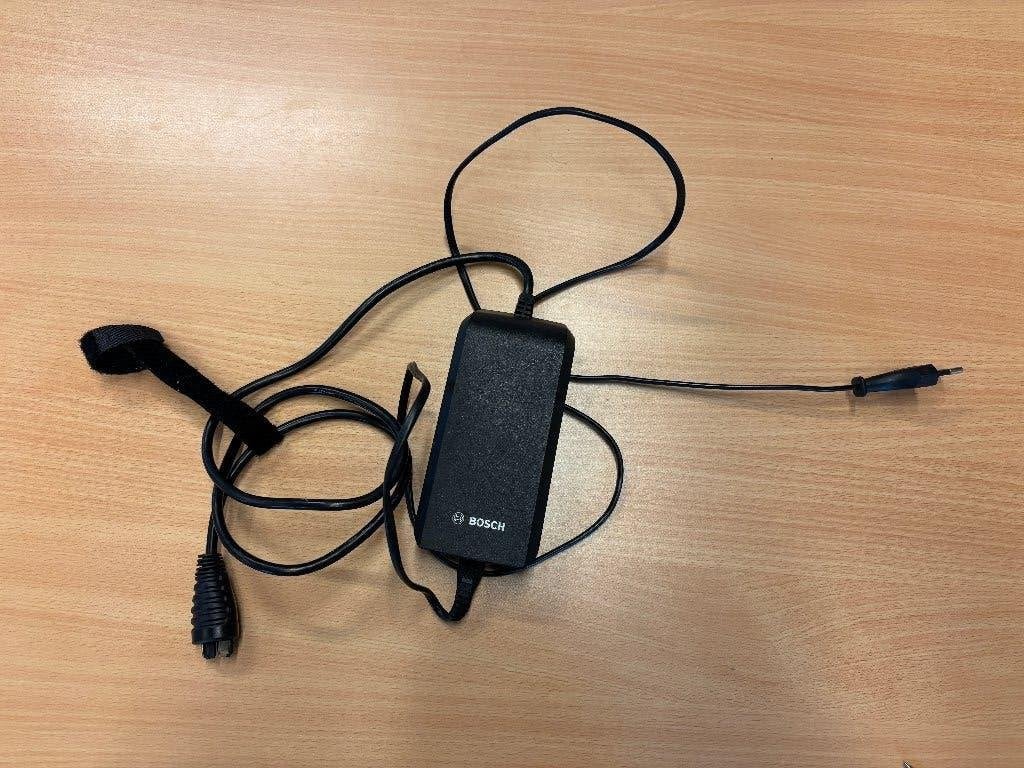 Bosch Compact e-bike acculader - 2 Amp - NIEUWPRIJS € 79, Ophalen of Verzenden, Nieuw