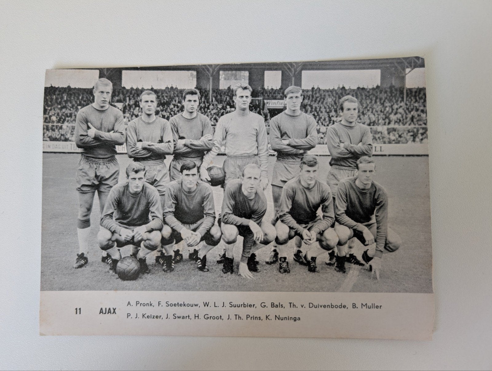 Ajax Monty Gum teamfoto 1965, Ophalen of Verzenden, Gebruikt, Ajax, Poster, Plaatje of Sticker