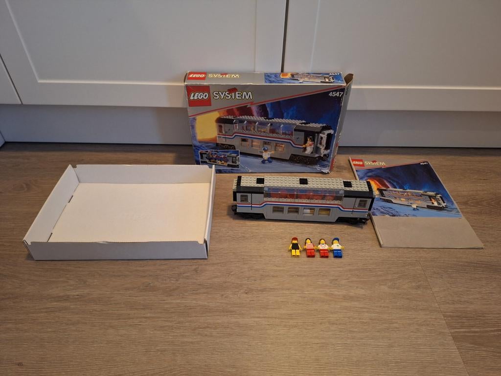 lego 9v wagon / trein - 4547 - Club Car, Kinderen en Baby's, Speelgoed | Duplo en Lego, Ophalen of Verzenden, Zo goed als nieuw