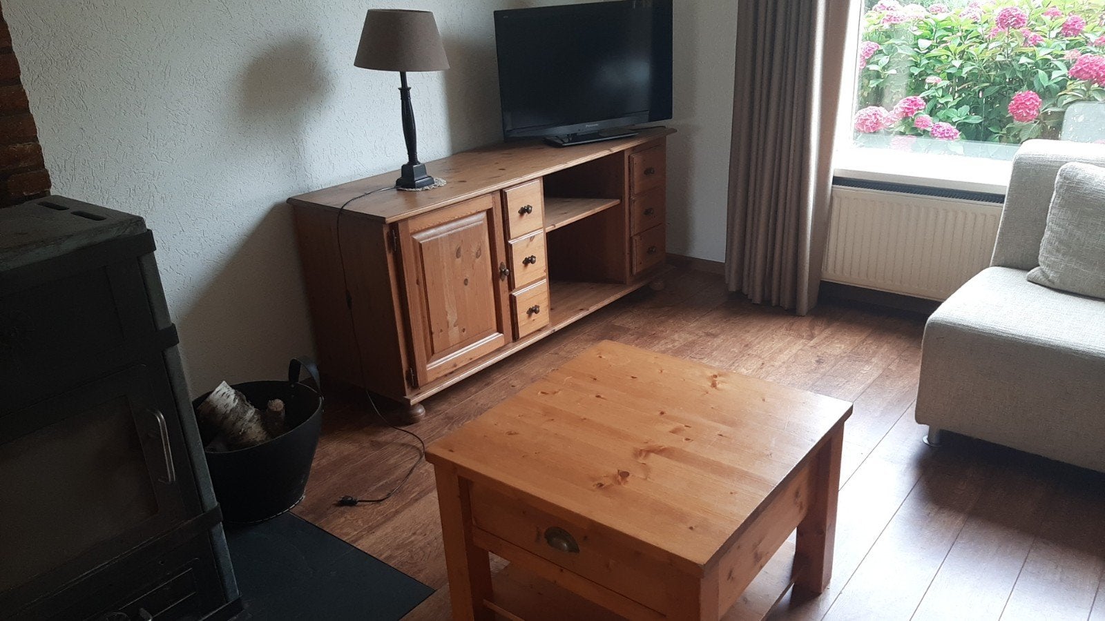 Houten TV meubel en salontafel set, Ophalen, Gebruikt, 100 tot 150 cm, Landelijk