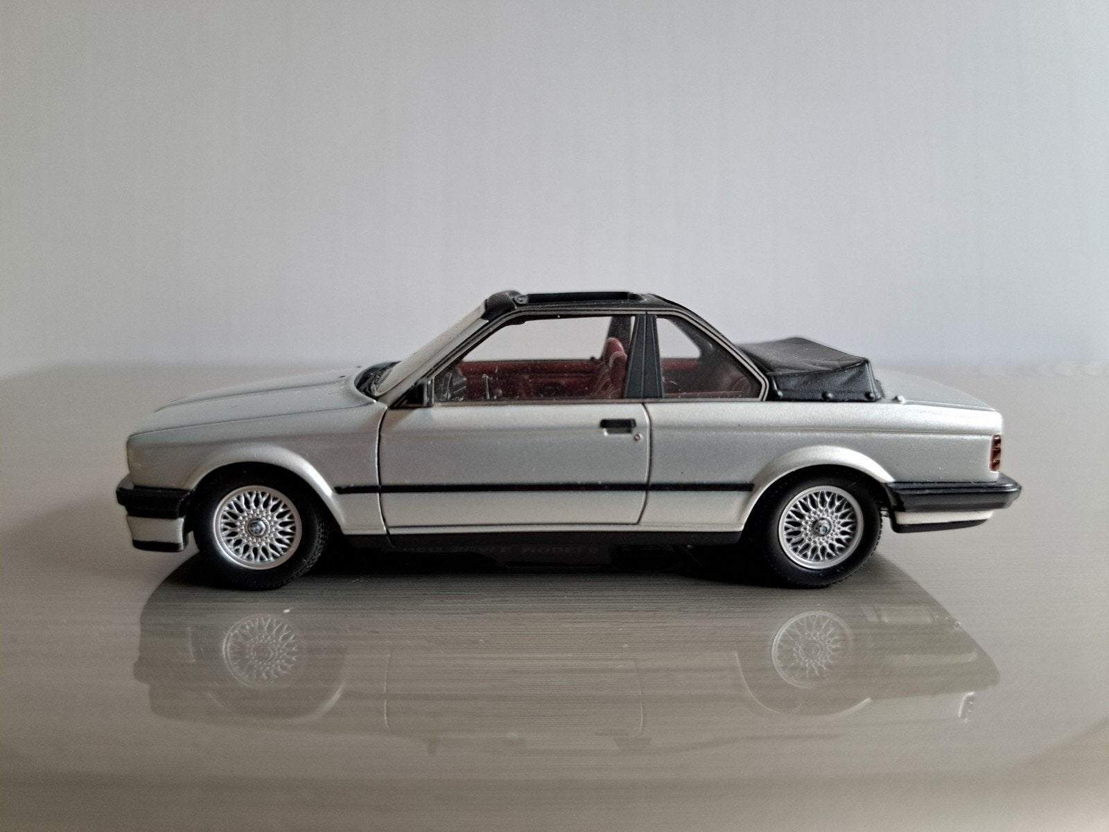 BMW 320I (e30) Bauer cabriolet, neo 1:43, nieuw, Hobby en Vrije tijd, Modelauto's | 1:43, Ophalen of Verzenden, Nieuw, Auto, Overige merken