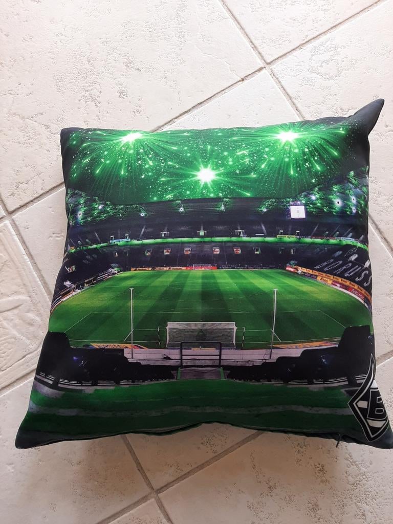 Borussia Mönchengladbach Stadion Kussen met licht, Ophalen of Verzenden, Gebruikt