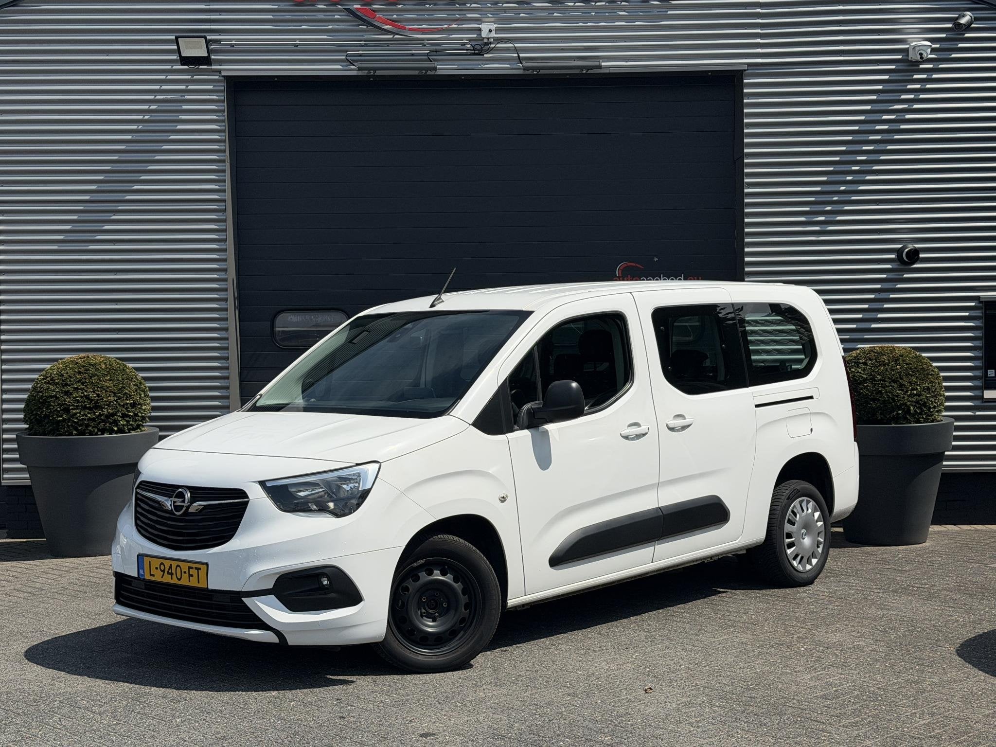 Opel Combo Life 1.5 CDTI L2H1 Edition Rolstoel Vervoer | DAB, Auto's, Opel, Voorwielaandrijving, Stof, Gebruikt, Wit