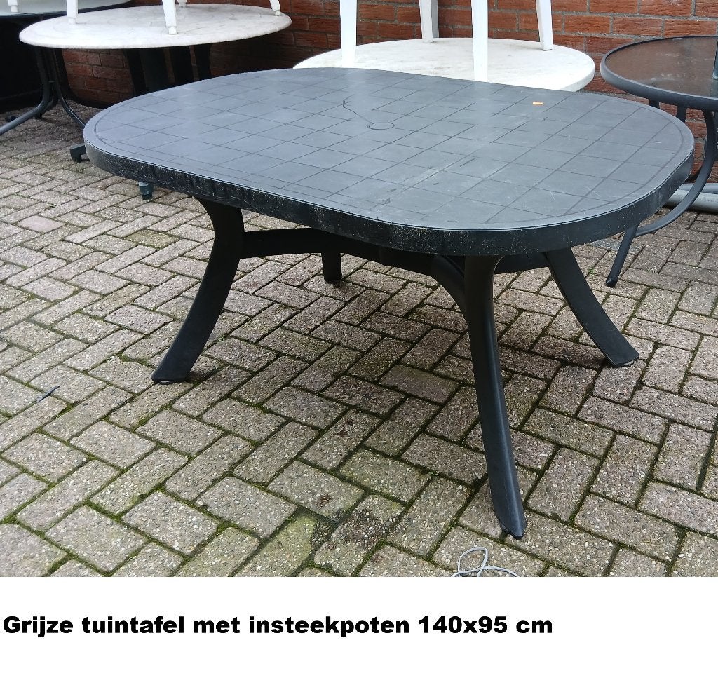 Keuze uit diverse gebruikte tuintafels, zie fotos en tekst, Tuin en Terras, Ophalen, Kunststof, Gebruikt, .