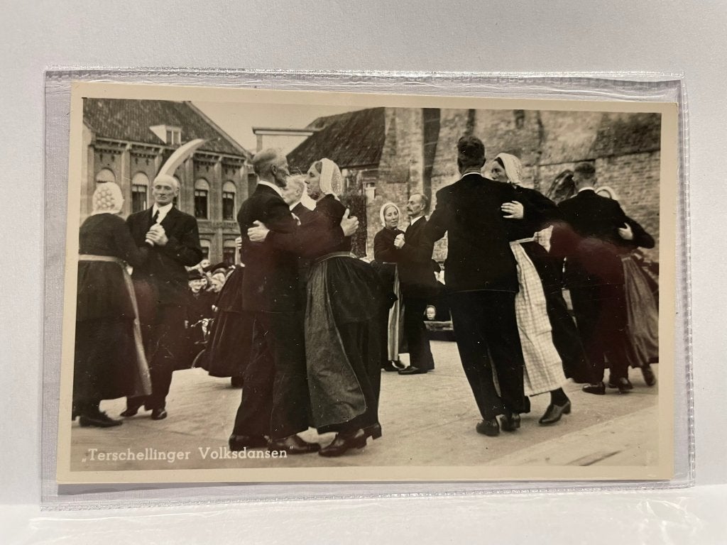 Terschelling - Volksdansen, Verzenden, 1940 tot 1960, Ongelopen, Waddeneilanden