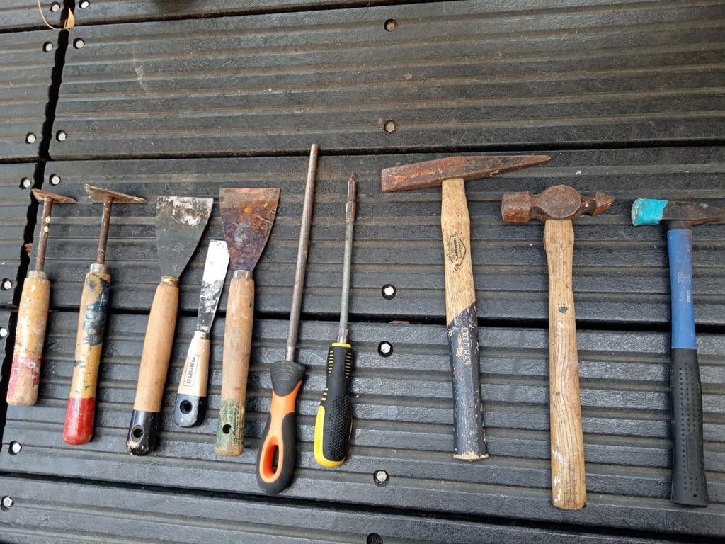Divers handgereedschap hamers, verfkrabbers, plamuurmes, Ophalen of Verzenden
