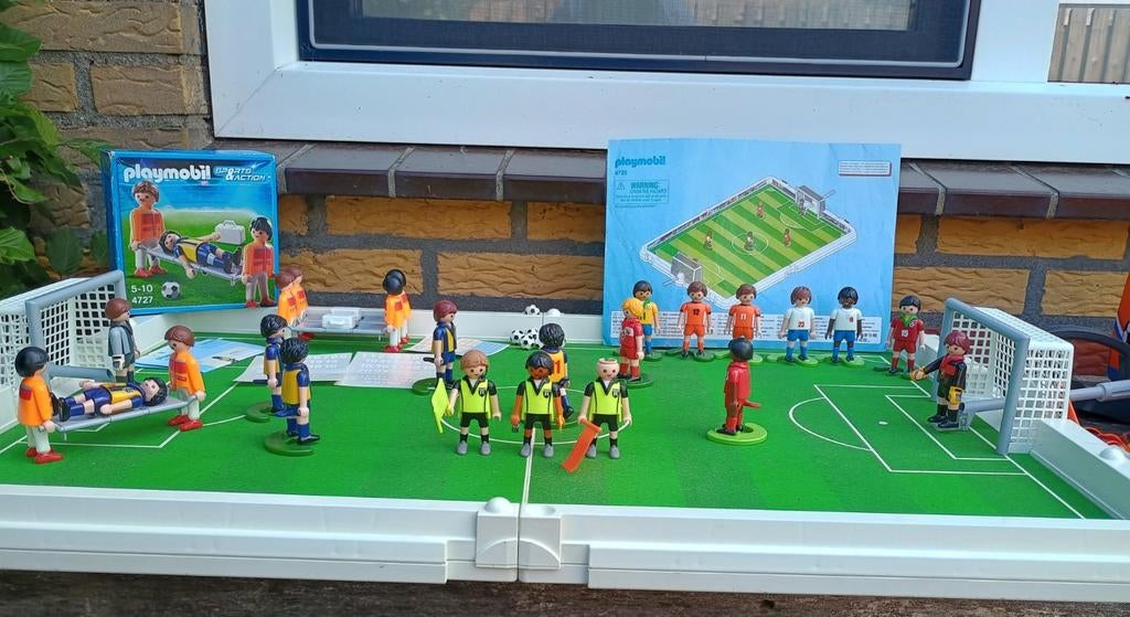 Playmobil Voetbalstadion met spelers en accessoires, Ophalen of Verzenden, Gebruikt, Complete set