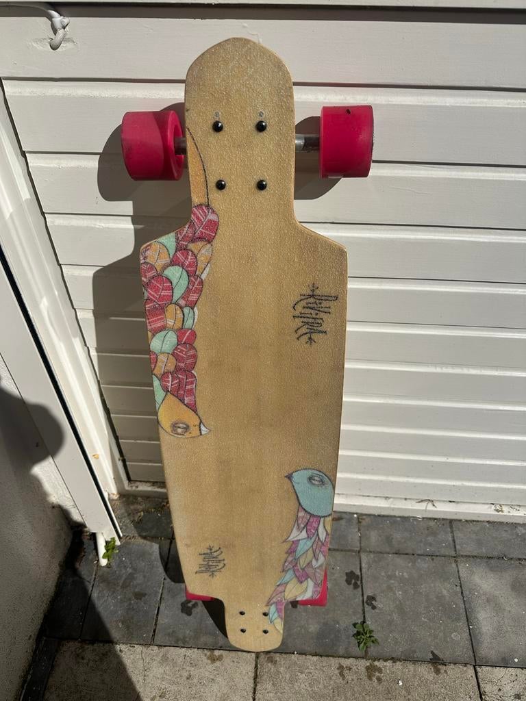 Longboard met vogelprint, Sport en Fitness, Skateboarden, Ophalen of Verzenden, Gebruikt, Skateboard, Longboard