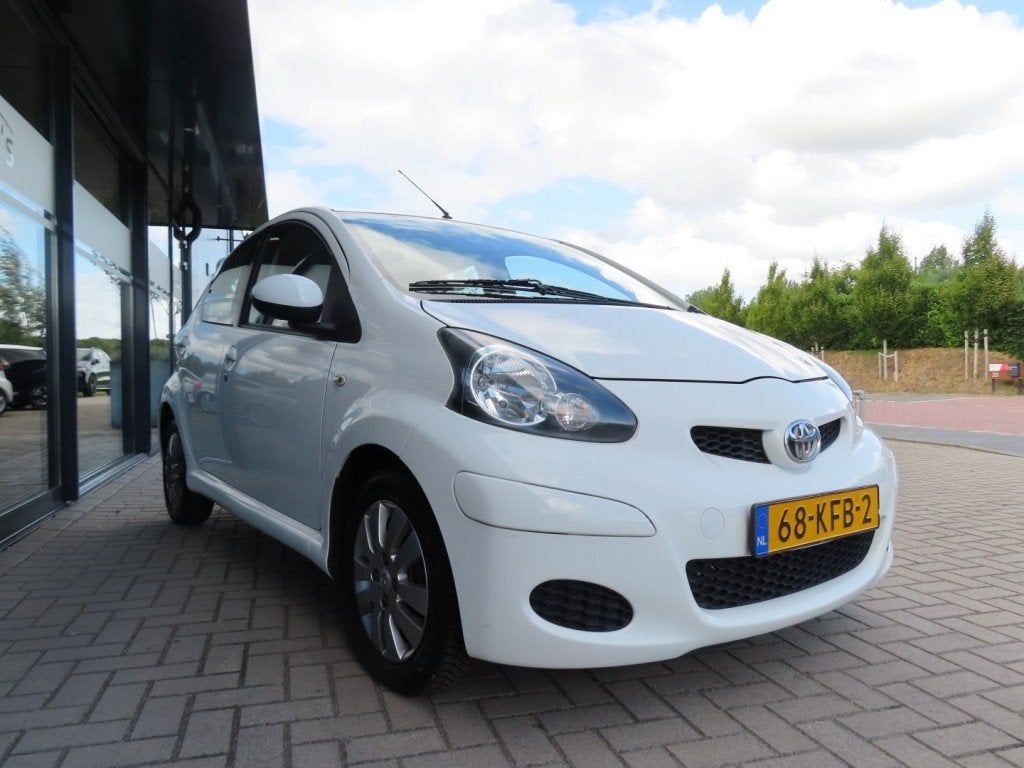 Toyota AYGO 1.0-12V Xcite White Airco 5 Deurs 2009, Voorwielaandrijving, Gebruikt, 4 stoelen, Origineel Nederlands