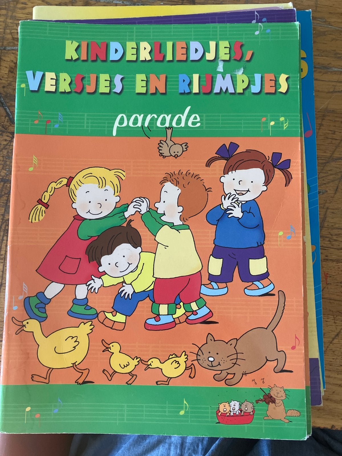 Kinderliedjes, Versjes en Rijmpjes Parade Boek, Ophalen of Verzenden, Gelezen, 2 tot 3 jaar