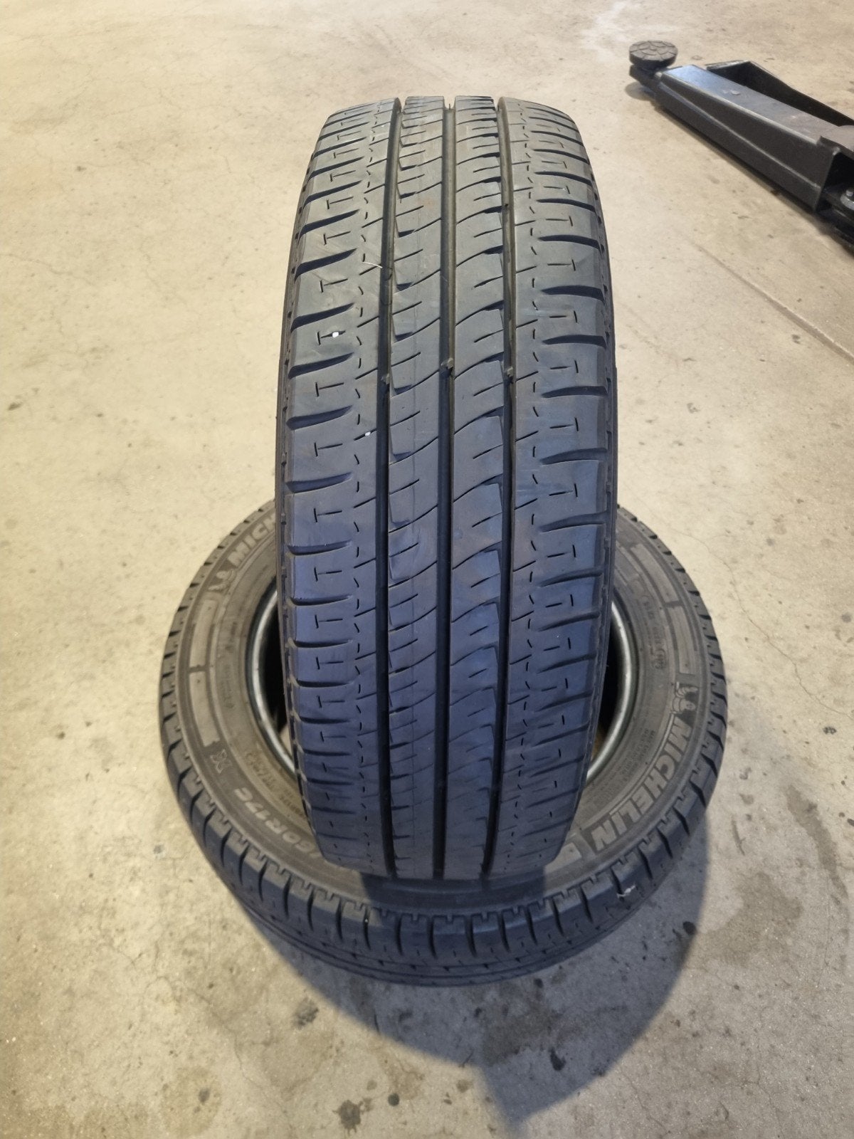 Te koop Michelin agilis 215/60/R17C, Ophalen, Nieuw, 17 inch, Band(en)