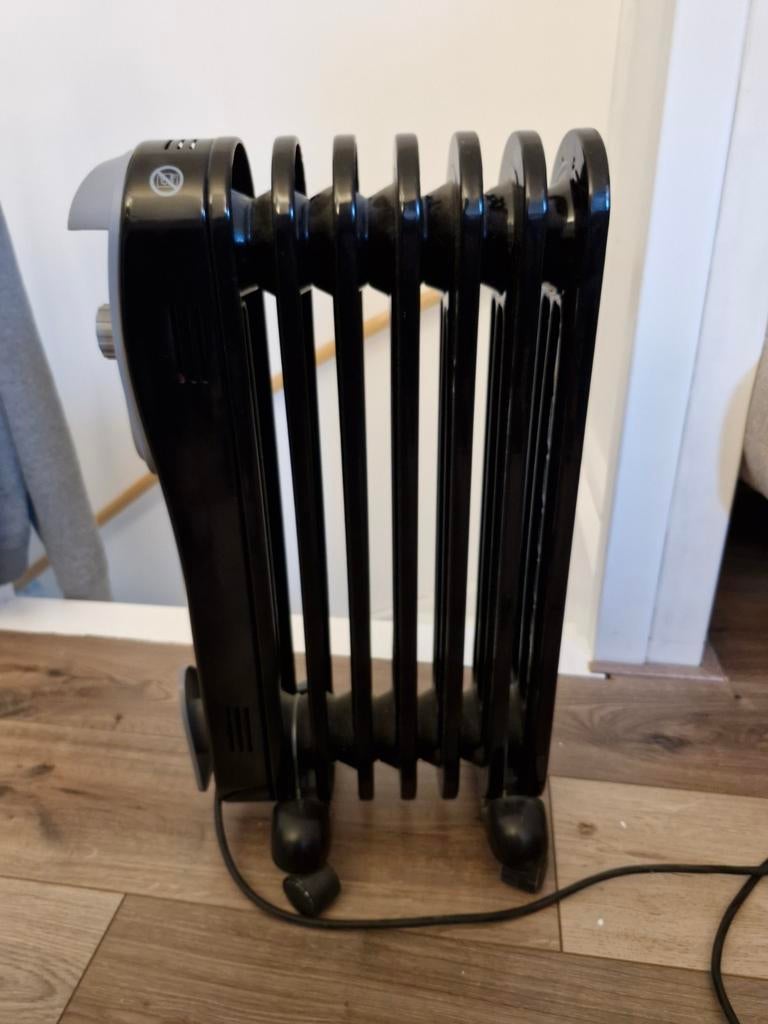 Sencor Oliegevulde Radiator - Compact en Efficiënt, Ophalen, Radiator, 30 tot 80 cm