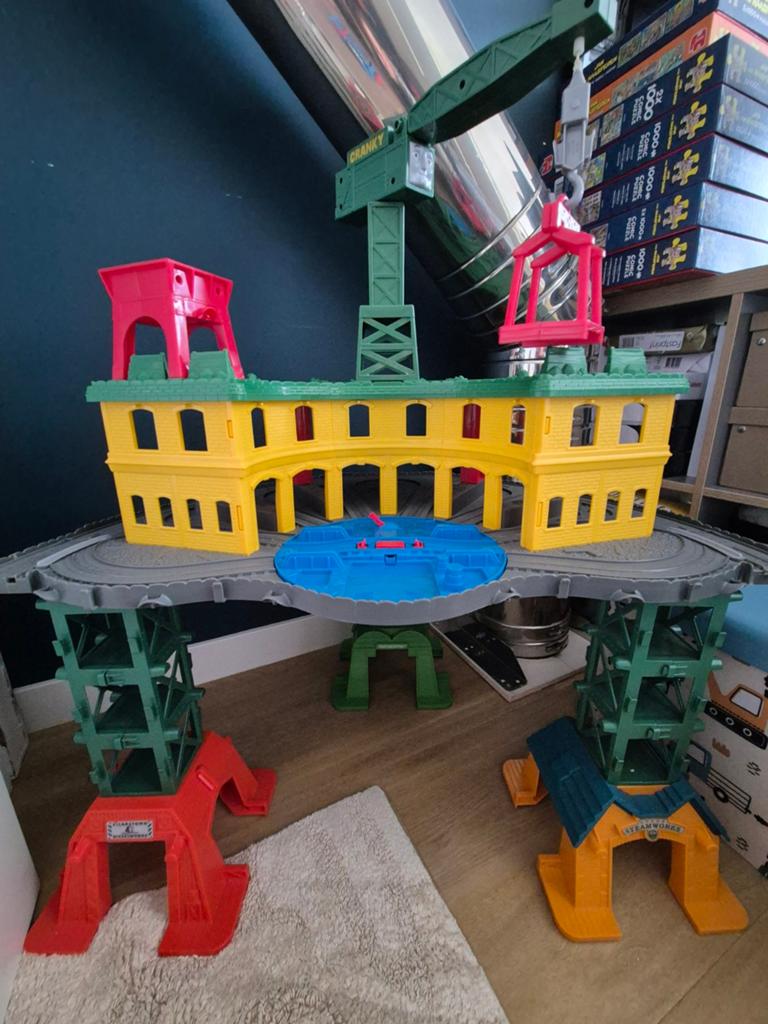 Thomas Trein Station met treinbaan, Cranky en Harold, Ophalen, Gebruikt