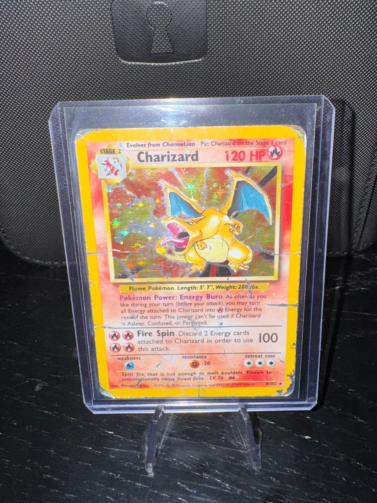 Charizard Base Set 4/102 - (1), Ophalen, Zo goed als nieuw