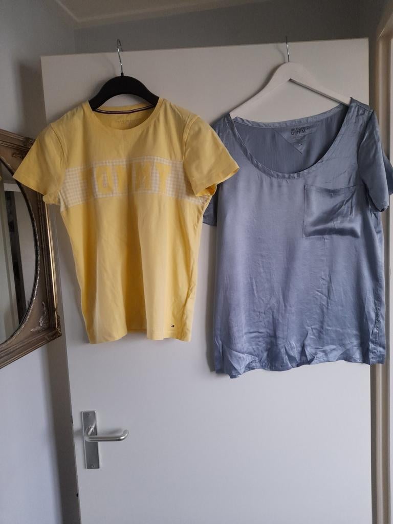 Dames t.shirts tommy Hilfingher mt L 2 stuks, Geel, Ophalen of Verzenden, Zo goed als nieuw, Korte mouw