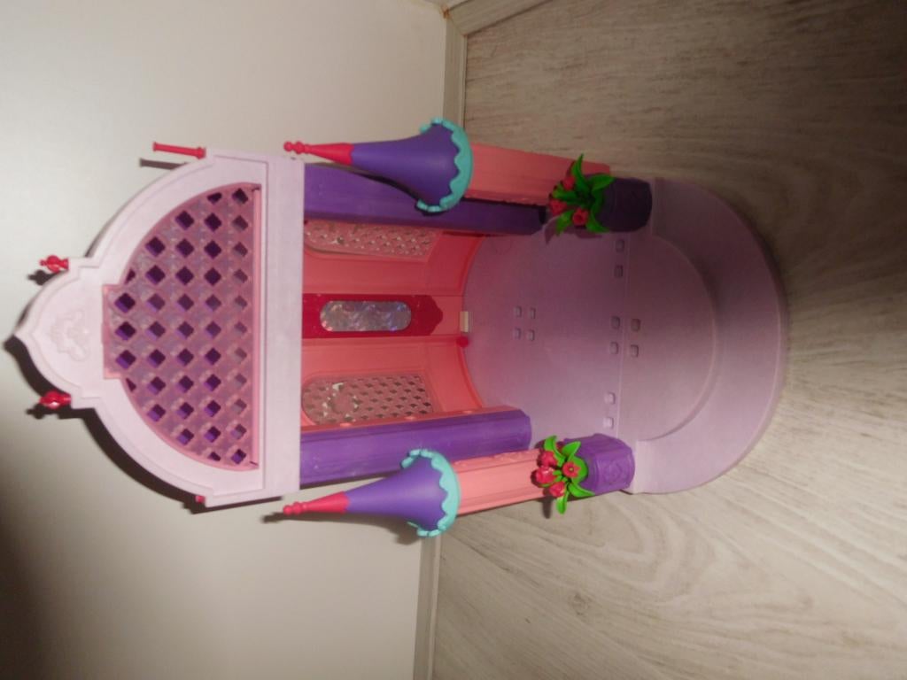 Twee PLAYMOBIL kastelen kasteel eenhoorn, Kinderen en Baby's, Speelgoed | Playmobil, Ophalen of Verzenden, Zo goed als nieuw