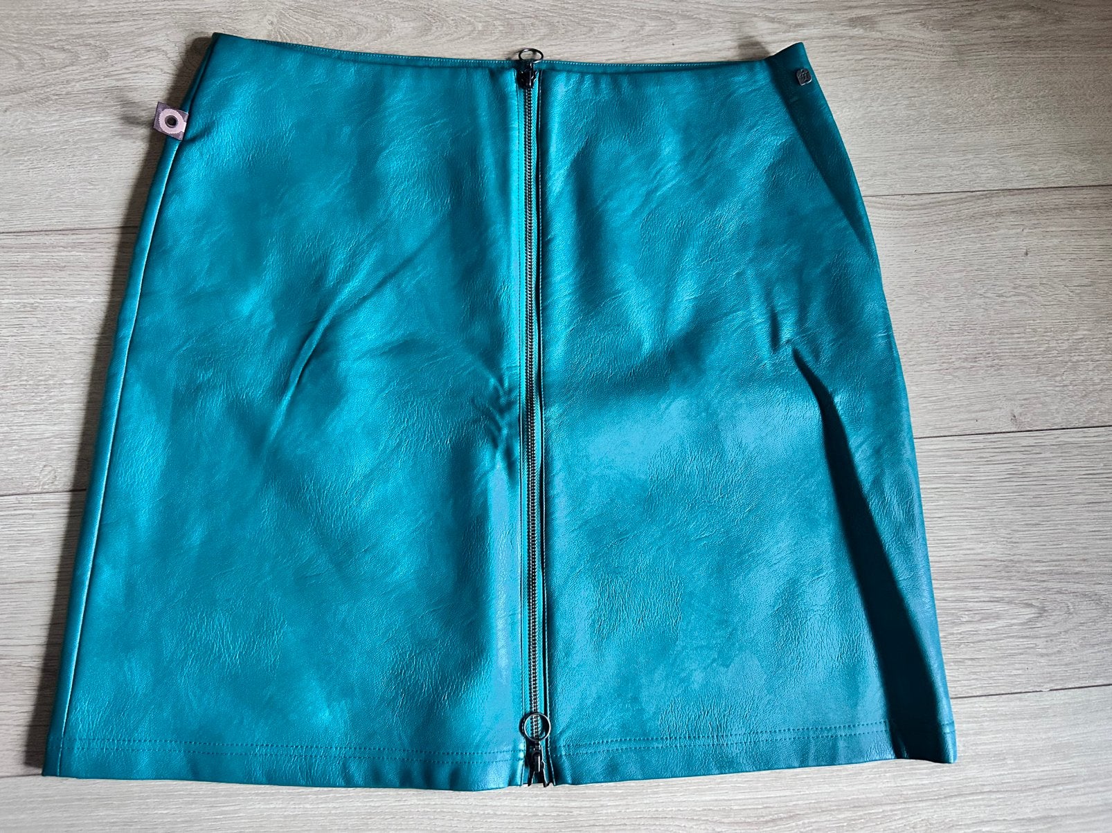Groene leerlook rok, 4ff, Maat 46/48 (XL) of groter, Ophalen of Verzenden, Zo goed als nieuw, Knielengte