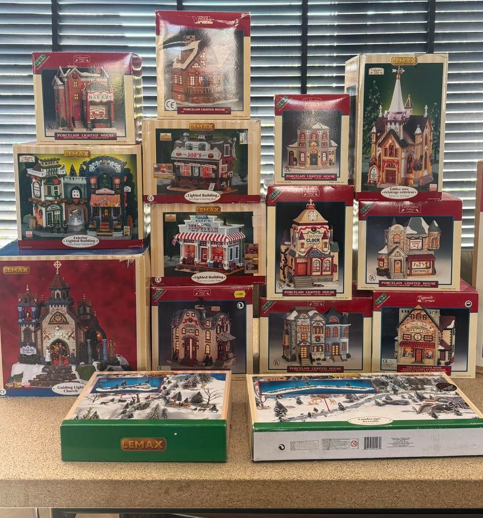 Lemax Kerstdorp Kersthuizen compleet, Diversen, Kerst, Ophalen, Zo goed als nieuw