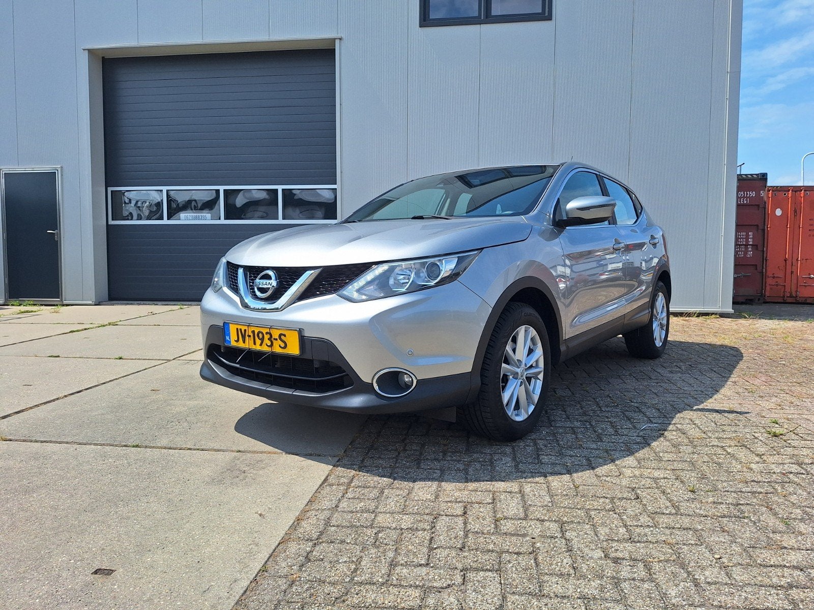 Nissan Qashqai 1.2 Dig-t 85KW 2WD 2015 Grijs, Auto's, Voorwielaandrijving, 4 cilinders, Navigatiesysteem, Handgeschakeld
