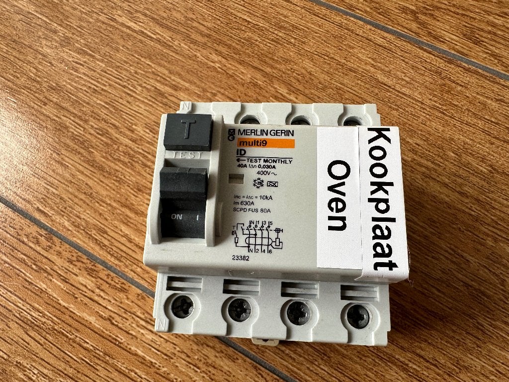 Merlin Gerin multi9, Ophalen of Verzenden, Gebruikt, Schakelaar