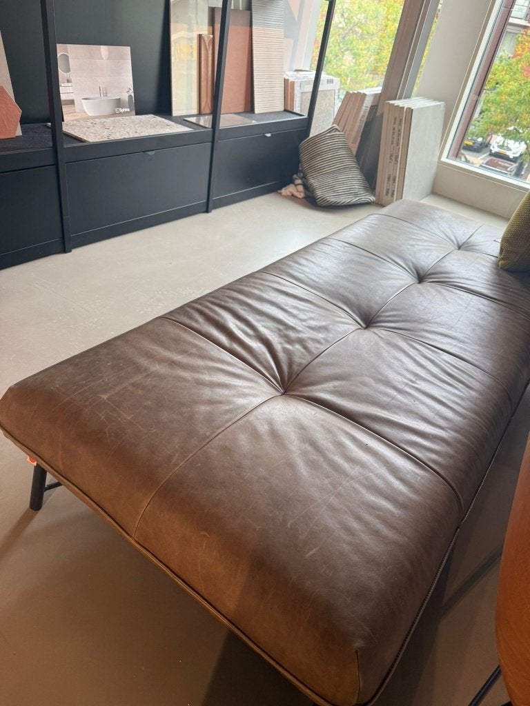 Showroom daybed/lounge Luxe Jess Design metaal leer naturel, Ophalen, Eenpersoons, Zo goed als nieuw, Minder dan 150 cm