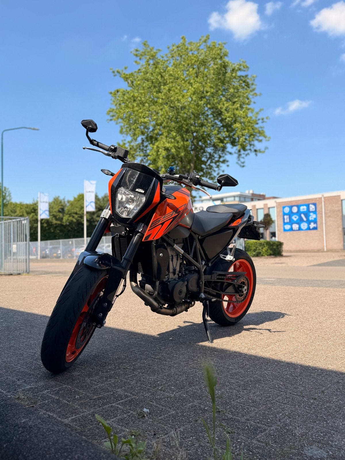 KTM Duke 690 uit 2018 - A2 geschikt, vol vermogen, Motoren, Sportuitlaat, Gebruikt, Particulier, Minimaal motorrijbewijs A2