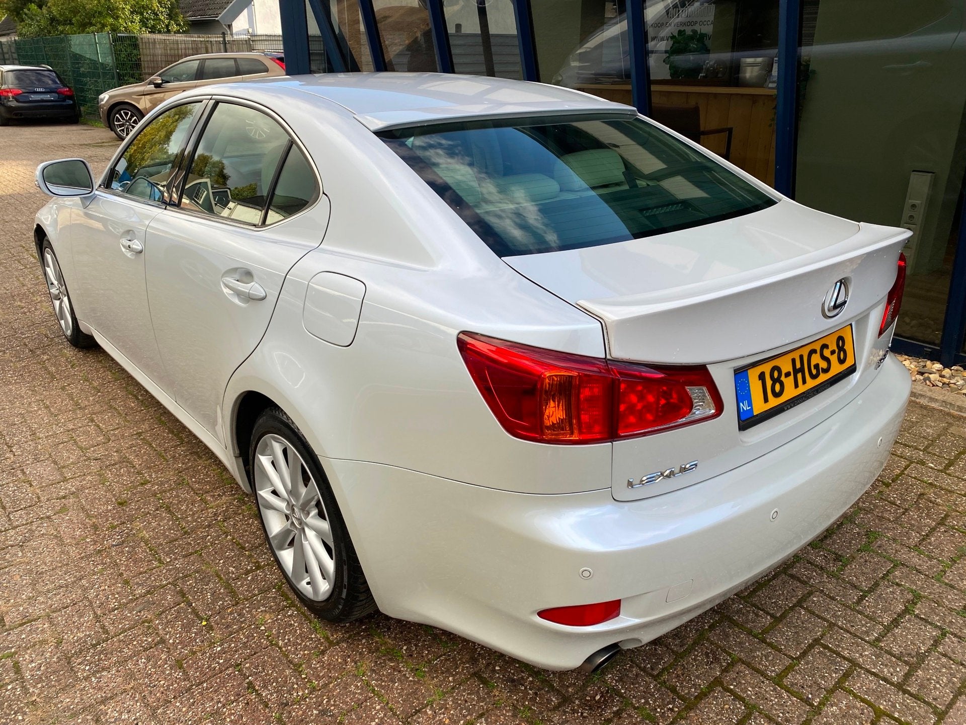 Lexus IS 250 Business LEER / NAVI / CAMERA, Auto's, Achterwielaandrijving, Gebruikt, Beige, 1535 kg