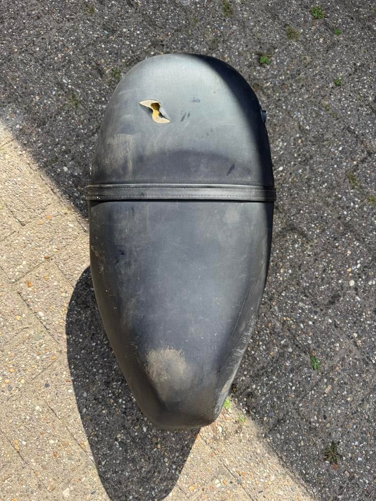 Zip zadel - zip 2000 met schade moet opnieuw bekleed worden, Ophalen of Verzenden