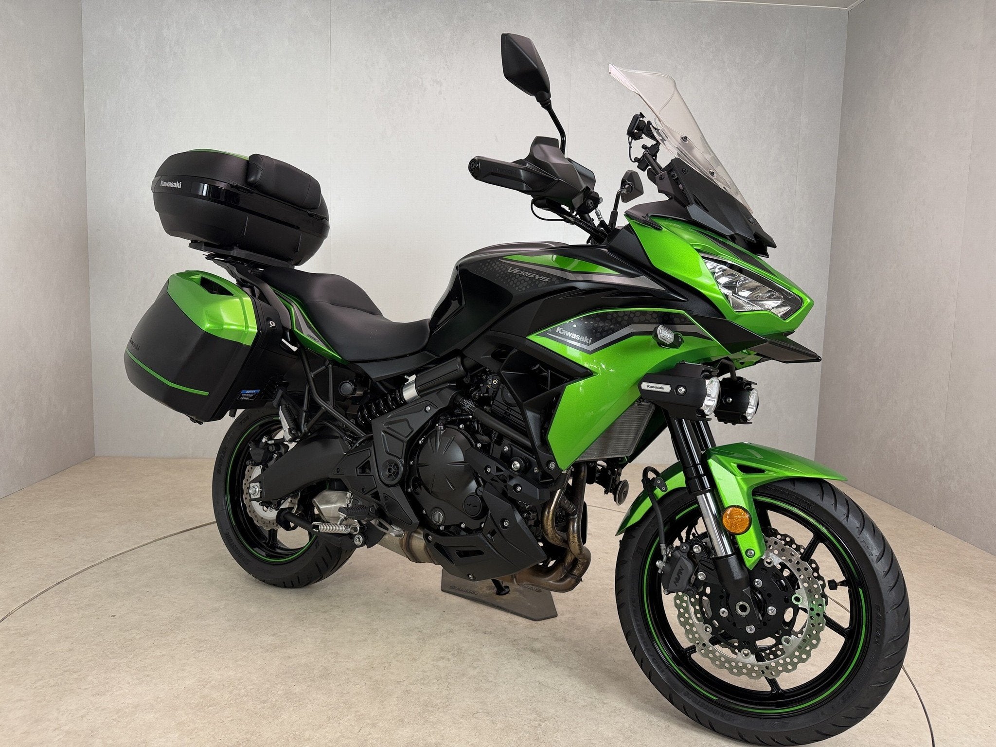 Kawasaki VERSYS 650 GRAND TOURER (bj 2023), Motoren, Info@kawasaki.nl, Toermotor, Jacobus Spijkerdreef 1-3
2132 PZ  Hoofddorp, NL