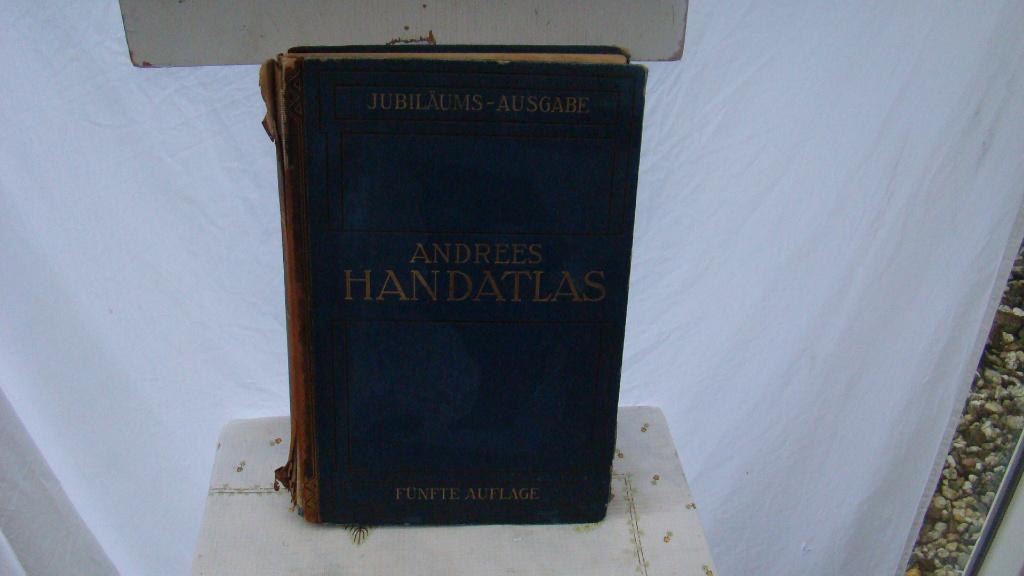 Duitse wereld Atlas  ( Antiek, Gelezen, Overige atlassen, Ophalen of Verzenden, 1800 tot 2000