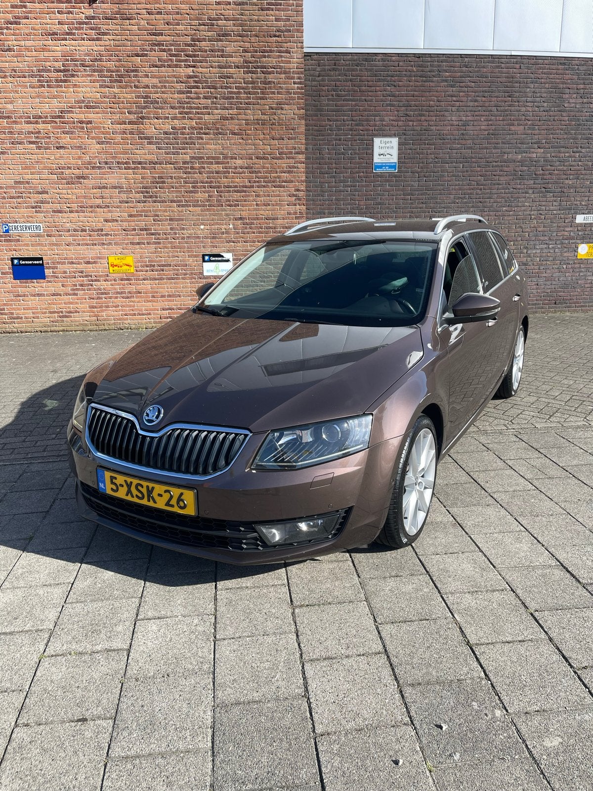 Skoda Octavia Combi 1.2 TSI DSG Automatisch parkeren en meer, Auto's, Euro 5, Stof, Zwart, 4 cilinders