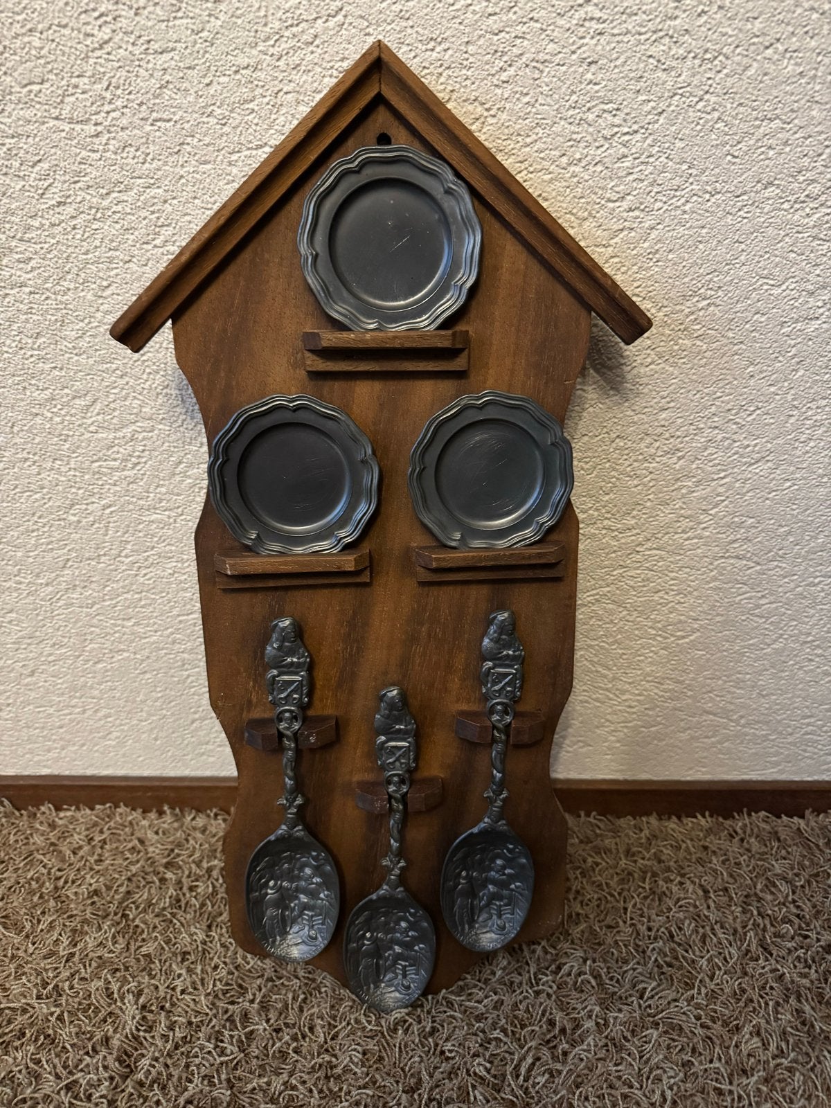 Vintage tinnen schaaltjes en lepels op houten standaard, Ophalen