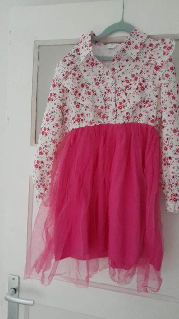 Schattige bloemenjurk met tule rok voor meisjes, Gebruikt, Meisje, Ophalen of Verzenden, Jurk of Rok