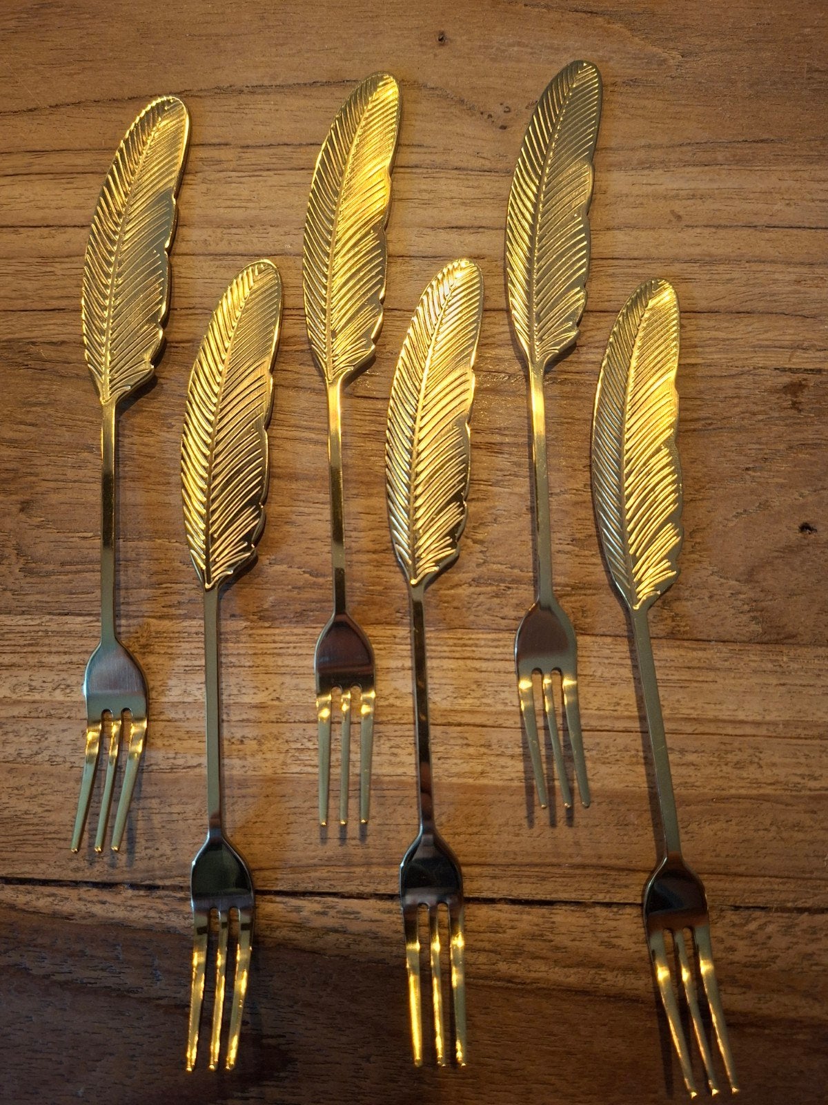 Set van 6 gouden gebaksvorkjes met veer design, RVS, Huis en Inrichting, Keuken | Bestek, ., Nieuw, Ophalen of Verzenden, .