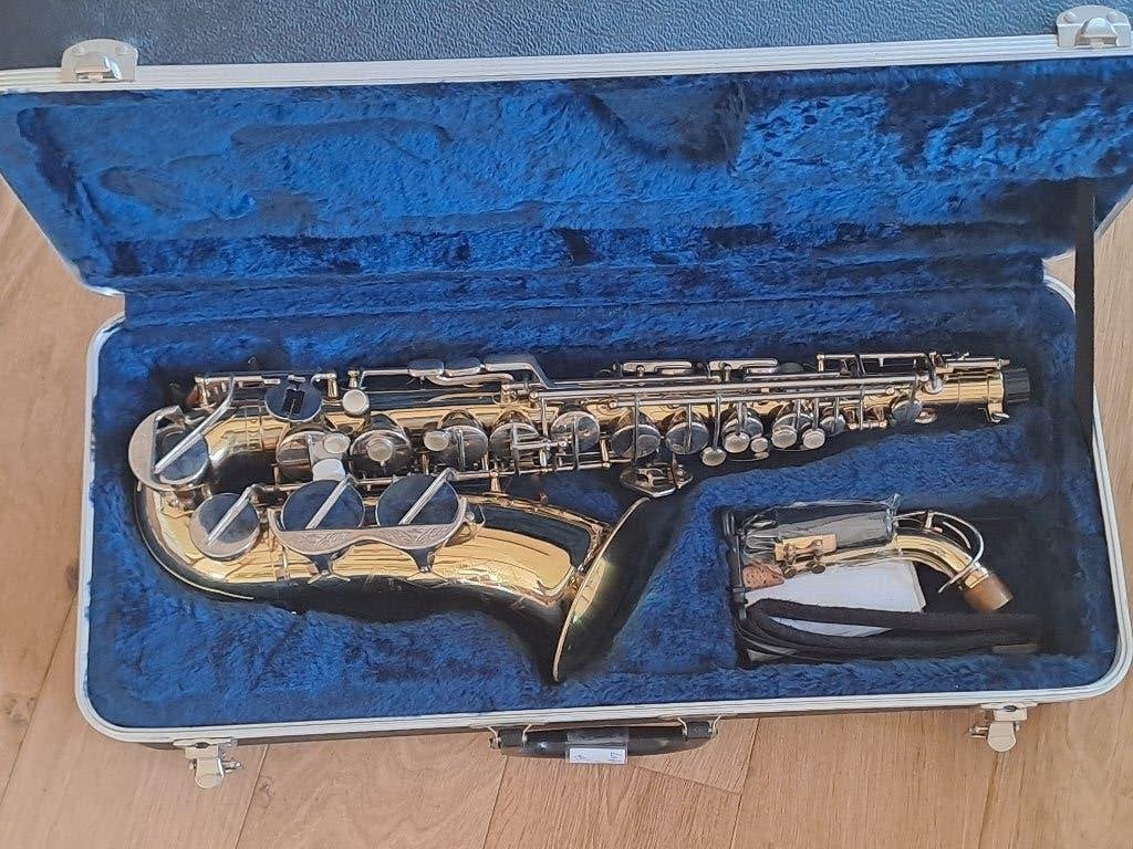 Amati AAS-21 altsaxofoon gereviseerd, Ophalen of Verzenden, Zo goed als nieuw, Alt, Met koffer