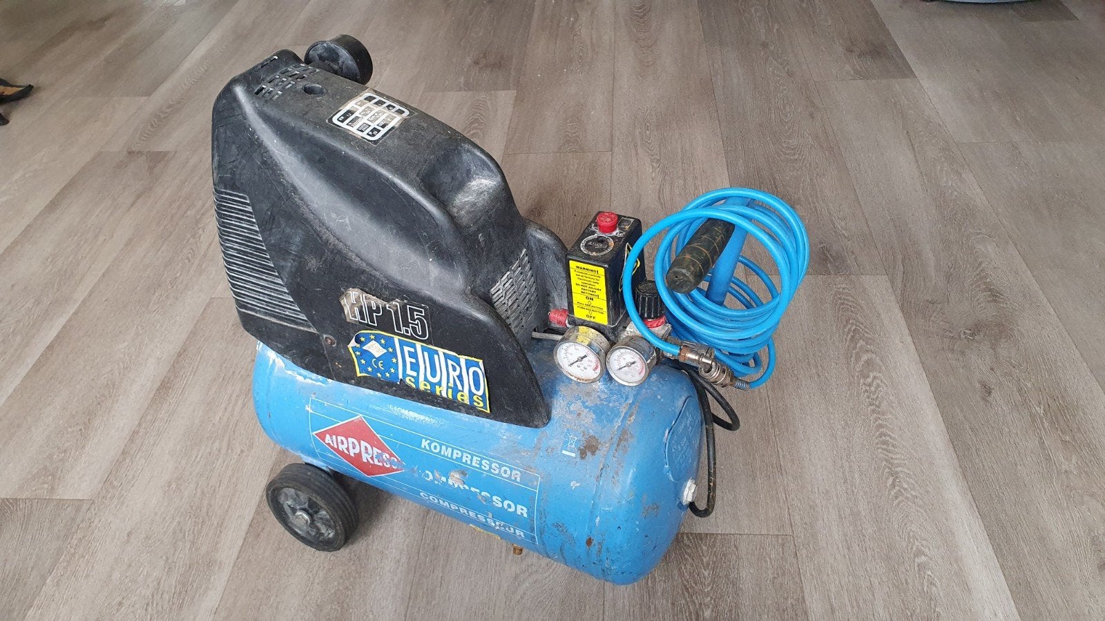 Gebruikte luchtcompressor - Airpress Euro 25L, Ophalen of Verzenden, Gebruikt, Minder dan 200 liter/min, Mobiel