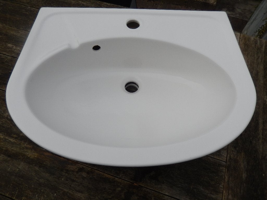 Wastafel keramiek 60,5cm x 46cm WIT - wasbak - spoelbak, Doe-het-zelf en Verbouw, Sanitair, Zo goed als nieuw, Wastafel, Steen