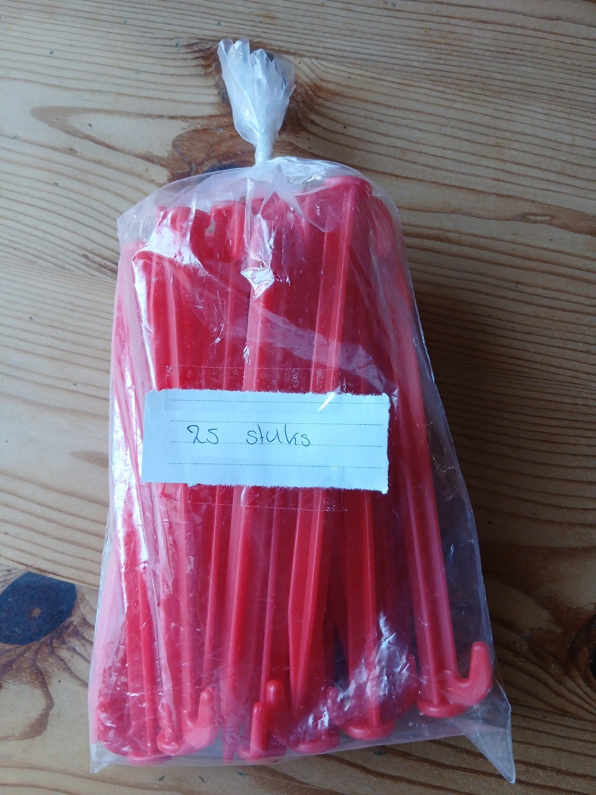 25 nieuwe Isabella kunststof haringen 19 cm, Ophalen of Verzenden, Nieuw