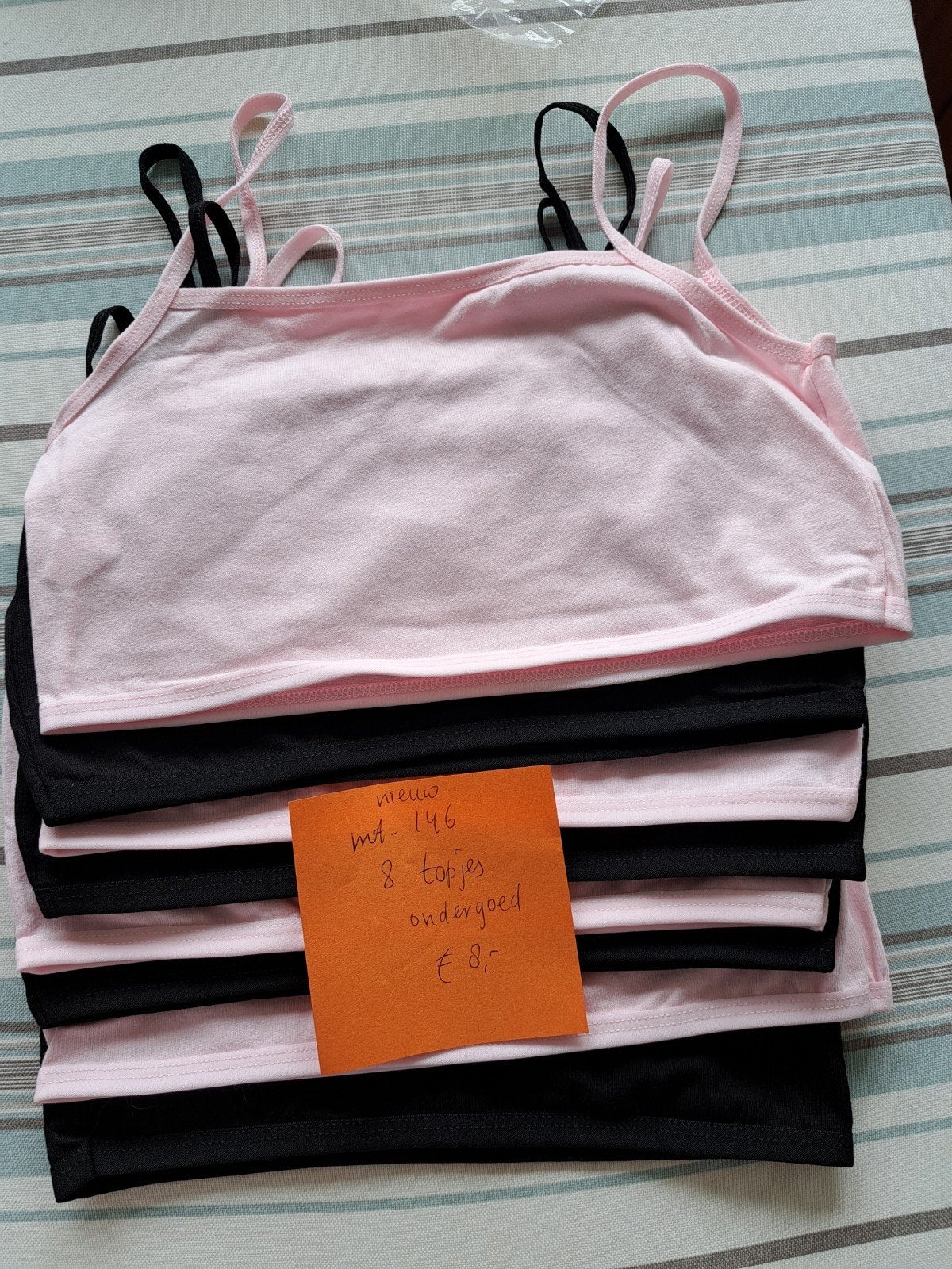 Nieuw 8 meisjes topjes ondergoed maat 146 in 1 koop €8, Ophalen of Verzenden, Nieuw, Meisje, Nacht- of Onderkleding