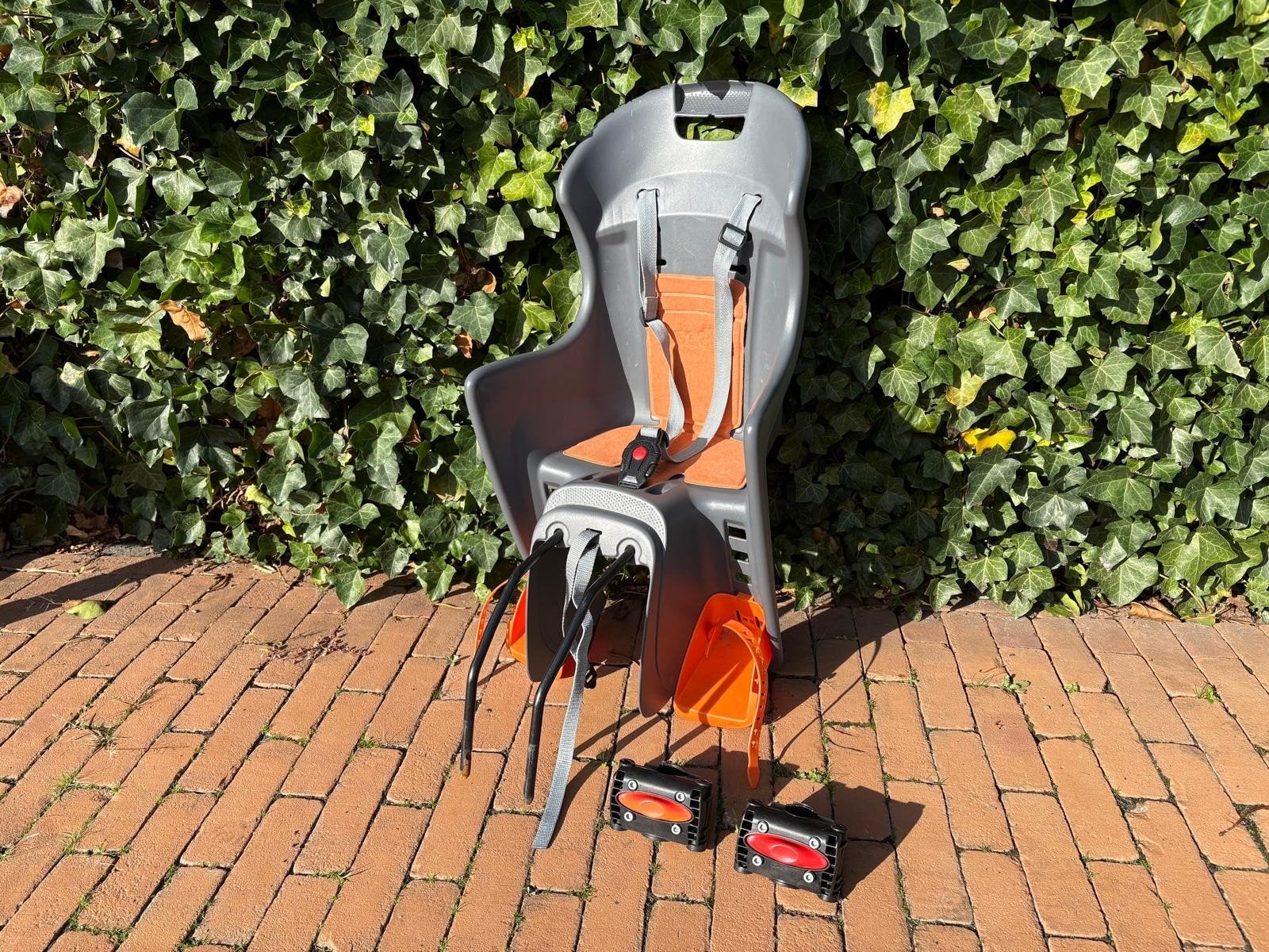 Polisport achterzitje voor fiets - grijs/oranje, Fietsen en Brommers, Ophalen, Achterzitje, 9 t/m 18 kg, Polisport