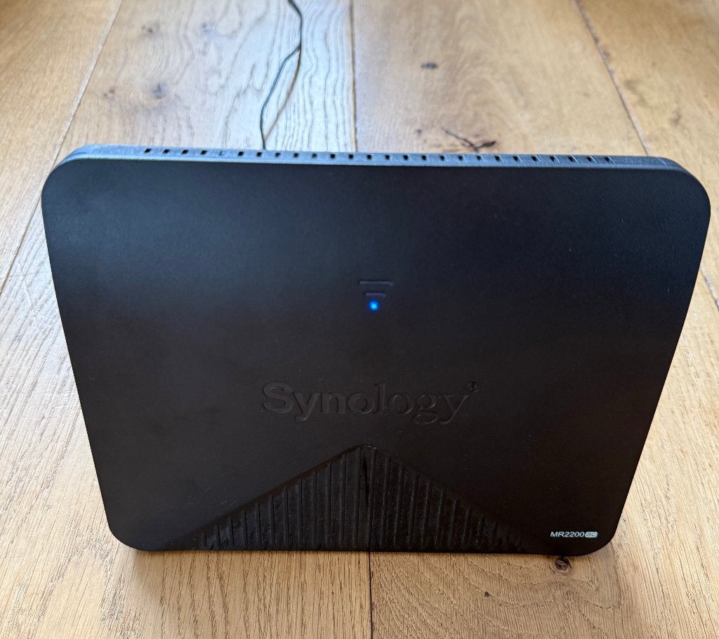 Te koop: Synology MR2200ac, Computers en Software, Ophalen of Verzenden, Zo goed als nieuw, Synology